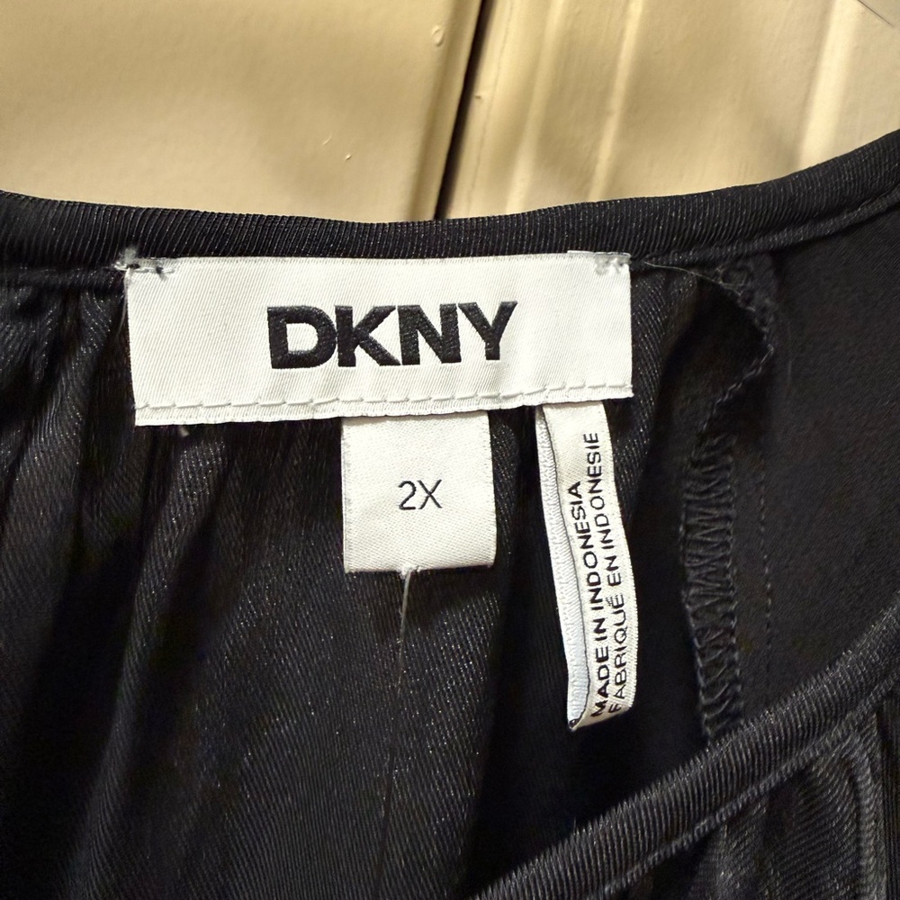 NWT Vintage DKNY Black Satin Bubble Sleeve Blouse - Split Neck Top 2XL - Picture 4 of 7
